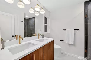 11011 Goodwin Way NE, Seattle, WA 98125 - Photo 15