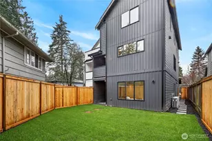 11011 Goodwin Way NE, Seattle, WA 98125 - Photo 5