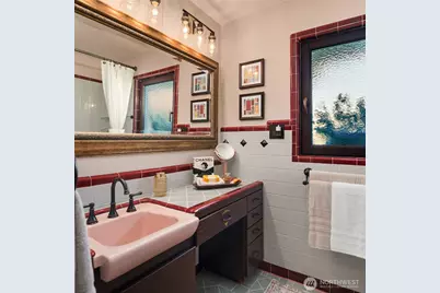 12715 Palatine Avenue N, Seattle, WA 98133 - Photo 19