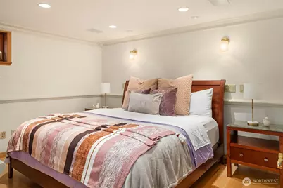 12715 Palatine Avenue N, Seattle, WA 98133 - Photo 29