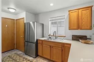 1030 Sinclair Way, Burlington, WA 98233 - Photo 11