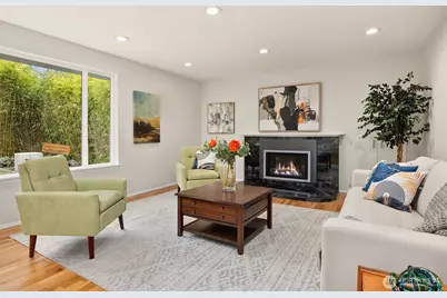 1090 Grow Avenue NW, Bainbridge Island, WA 98110 - Photo 9