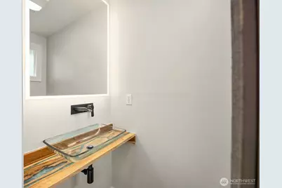 1090 Grow Avenue NW, Bainbridge Island, WA 98110 - Photo 19