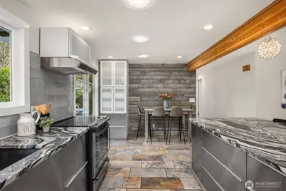 1090 Grow Avenue NW, Bainbridge Island, WA 98110 - Photo 15