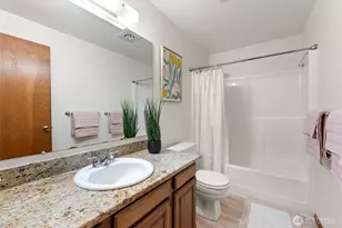 8844 SE 37th St, Mercer Island, WA 98040 - Photo 23