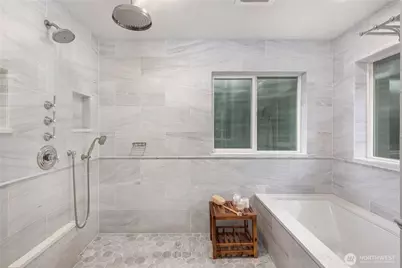 8841 SE 37th Street, Mercer Island, WA 98040 - Photo 23