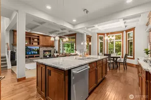 25812 SE 28th Pl, Sammamish, WA 98075 - Photo 13