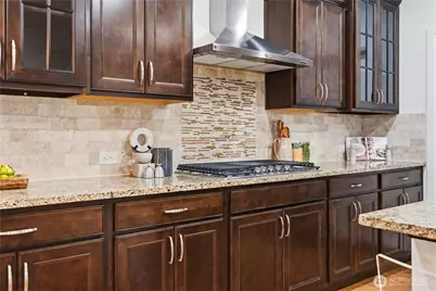 8415 NE 151st Place, Kenmore, WA 98028 - Photo 17