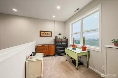 250 W St James Place, Longview, WA 98632 - Photo 23