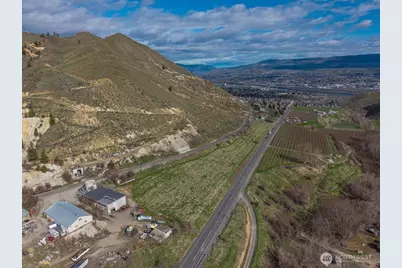 11 Methow Street, Wenatchee, WA 98801 - Photo 1