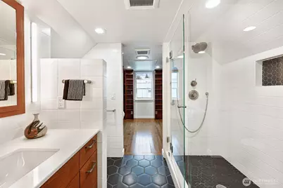 730 N 87th Street, Seattle, WA 98103 - Photo 19