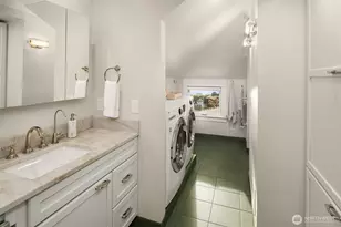 2307 Broadway E, Seattle, WA 98102 - Photo 27