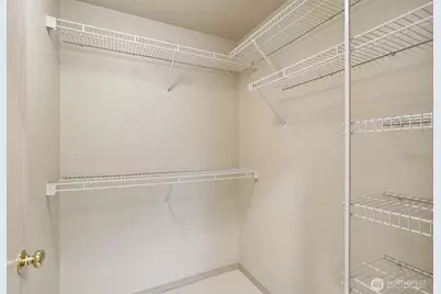 9242 Woodlawn Avenue N #B, Seattle, WA 98103 - Photo 19