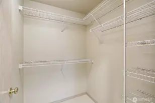 9242 Woodlawn Ave N, Seattle, WA 98103 - Photo 19