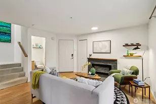 9242 Woodlawn Ave N, Seattle, WA 98103 - Photo 5