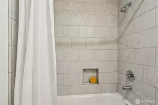 9242 Woodlawn Ave N, Seattle, WA 98103 - Photo 21