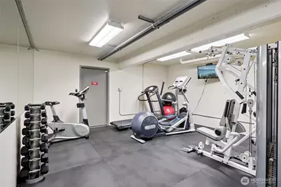 701 1st Avenue N #204, Seattle, WA 98109 - Photo 33