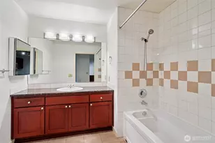 701 1st Ave N, Seattle, WA 98109 - Photo 23