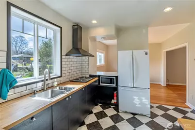 630 E 4th Street, Port Angeles, WA 98362 - Photo 13