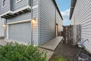 1121 N Auburn Pl, Ridgefield, WA 98642 - Photo 3