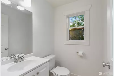 910 N 74th Street, Seattle, WA 98103 - Photo 15