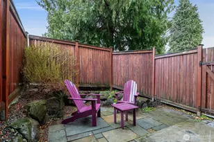910 N 74th St, Seattle, WA 98103 - Photo 23