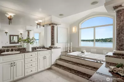 15517 Lake Shore Boulevard NE, Lake Forest Park, WA 98155 - Photo 17