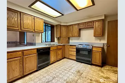 9043 3rd Way SE, Olympia, WA 98513 - Photo 9