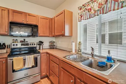 11417 185th Street E, Puyallup, WA 98374 - Photo 7