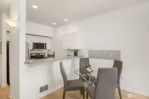 122 S State St, Kirkland, WA 98033 - Photo 9