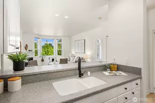 122 S State St, Kirkland, WA 98033 - Photo 13