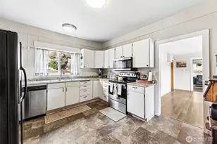105 Oak St E, Eatonville, WA 98328 - Photo 13