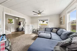 105 Oak St E, Eatonville, WA 98328 - Photo 5