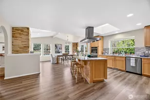 6730 NE 202nd St, Kenmore, WA 98028 - Photo 7