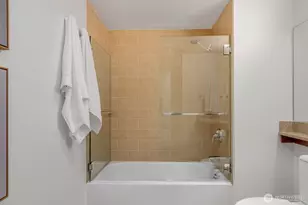 2720 3rd Ave, Seattle, WA 98121 - Photo 21