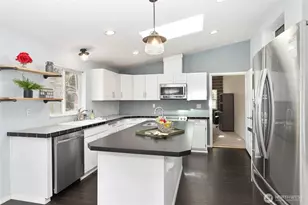 19667 Silver Creek Dr, Sedro Woolley, WA 98284 - Photo 7