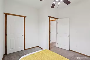 1722 S Cushman Ave, Tacoma, WA 98405 - Photo 17