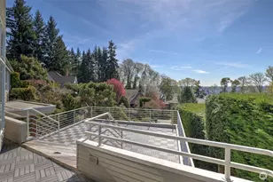 8158 W Mercer Way, Mercer Island, WA 98040 - Photo 29