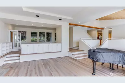 8158 W Mercer Way, Mercer Island, WA 98040 - Photo 19