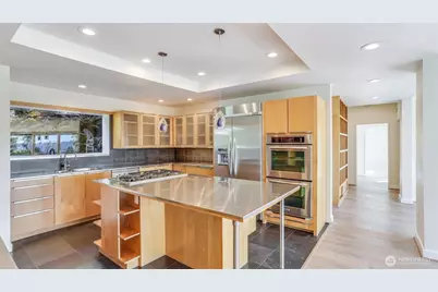 8158 W Mercer Way, Mercer Island, WA 98040 - Photo 9