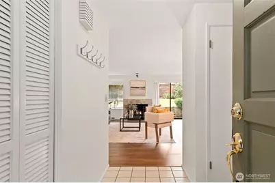 11312 39th Avenue NE, Seattle, WA 98125 - Photo 3