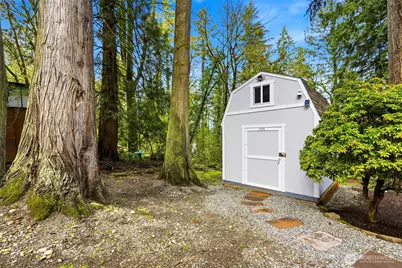 16714 SE Newport Way, Bellevue, WA 98006 - Photo 25