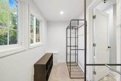 16714 SE Newport Way, Bellevue, WA 98006 - Photo 21