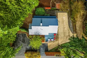 16714 SE Newport Way, Bellevue, WA 98006 - Photo 33