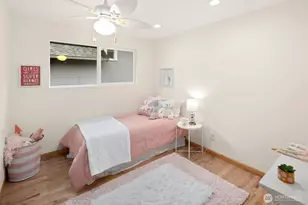 7038 Cleopatra Pl NW, Seattle, WA 98117 - Photo 15