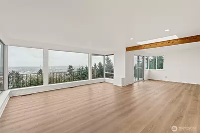 2410 37th Avenue SW #Upper, Seattle, WA 98126 - Photo 7