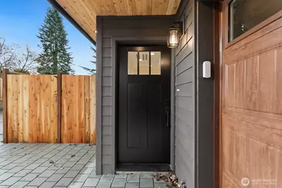 7340 B 40th Avenue NE, Seattle, WA 98115 - Photo 3