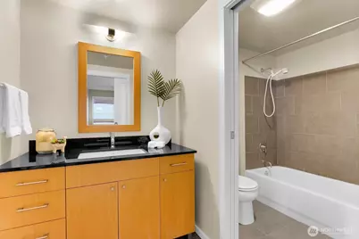 76 Cedar Street #808, Seattle, WA 98121 - Photo 15