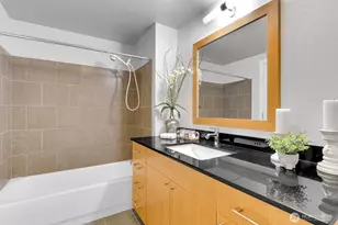 76 Cedar St, Seattle, WA 98121 - Photo 11