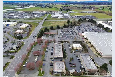 1760 S Burlington Boulevard, Burlington, WA 98233 - Photo 13